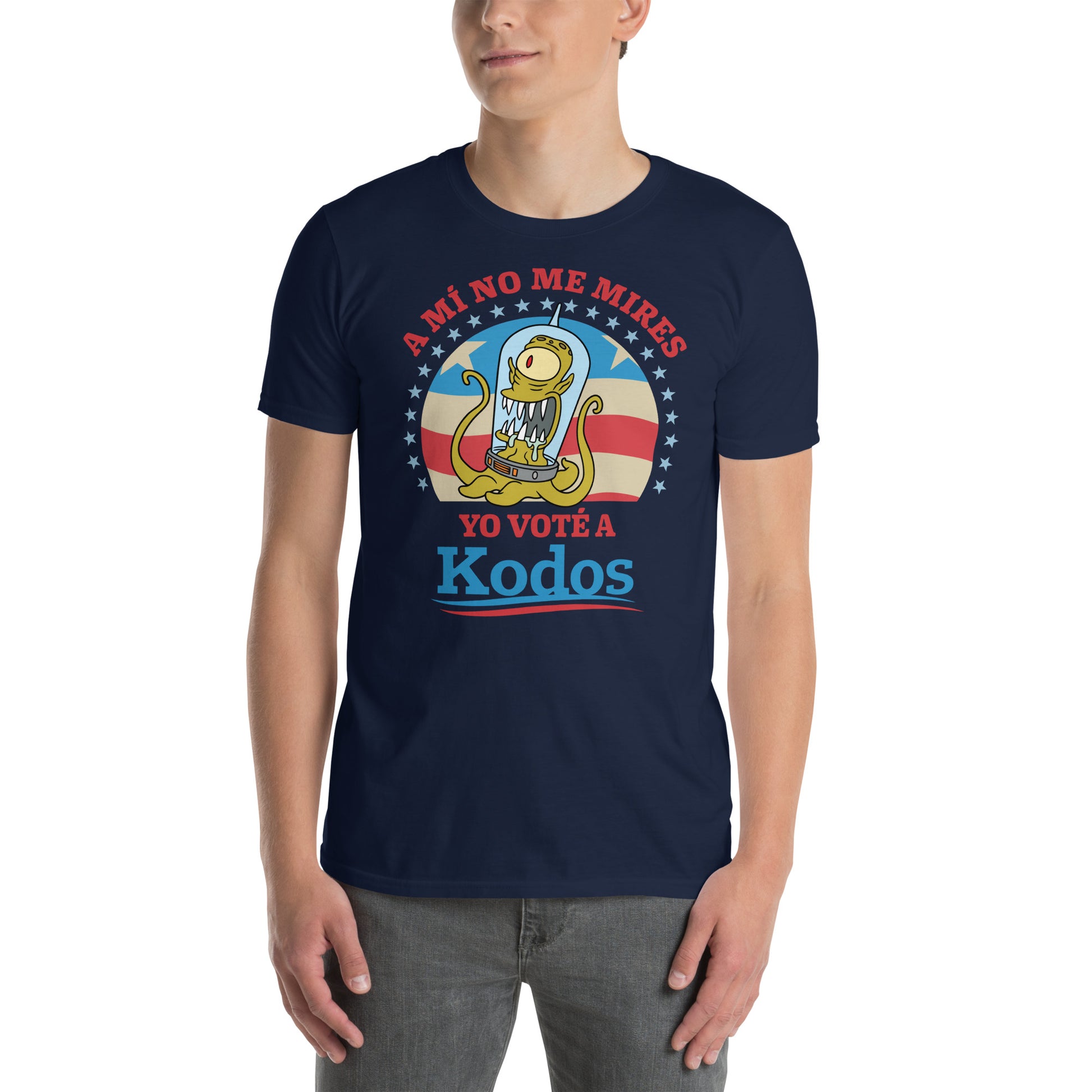 hombre con camiseta a mi no me mires yo vote a kodos de los simpsons en color azul marino