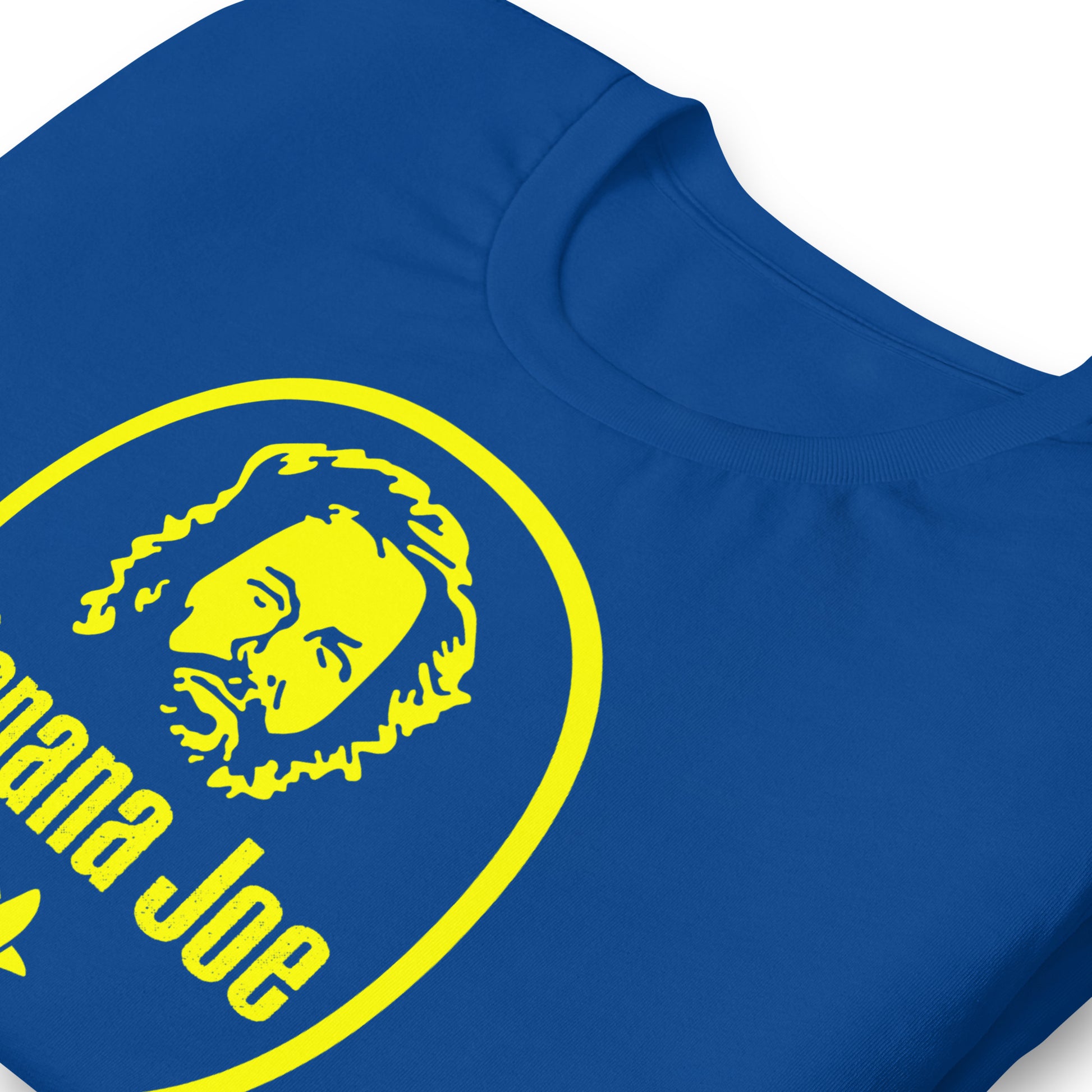 detalle de camiseta banana joe bud spencer en color azul royal