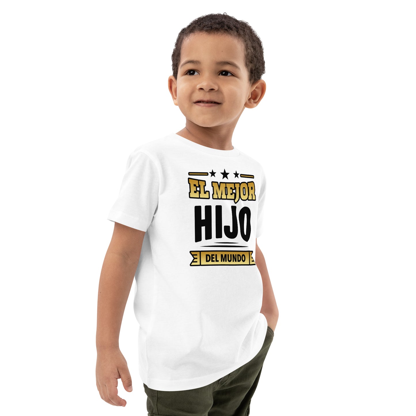 niño con camiseta el mejor hijo del mundo infantil en color blanco