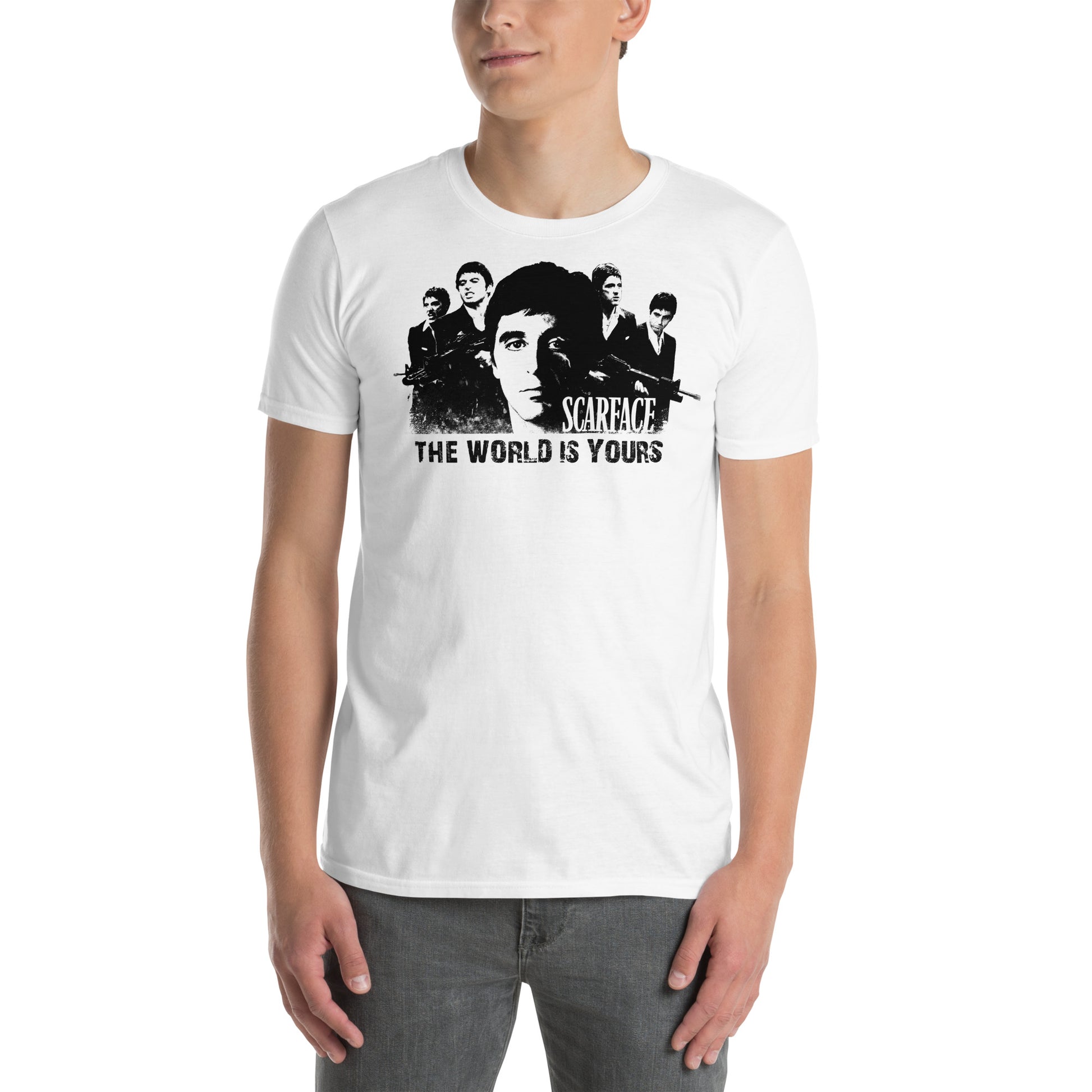 hombre con camiseta el mundo es tuyo scarface tony montana the world is yours en color blanco