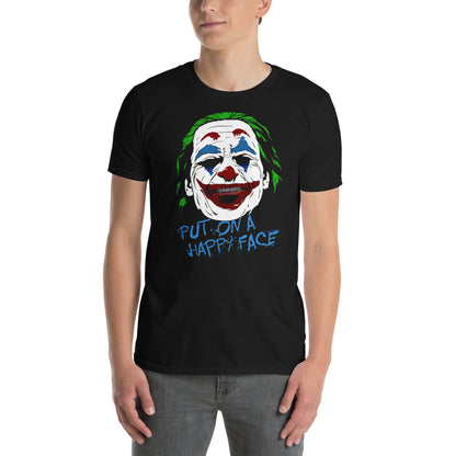 hombre con camiseta de joker en color negro