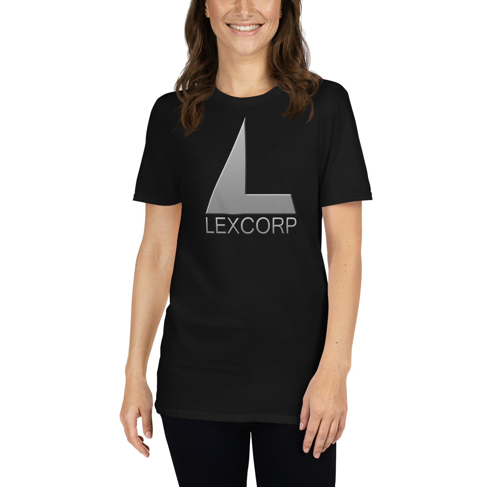 mujer con camiseta lexcorp de superman en color negro