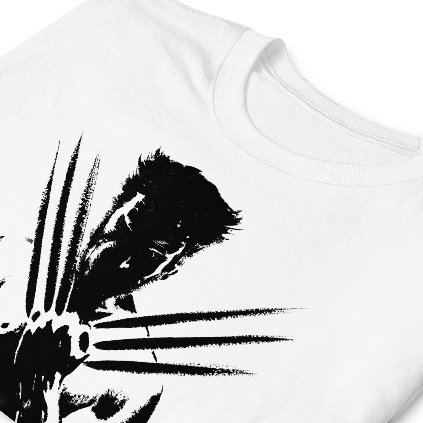 detalle de camiseta lobezno wolverine en color blanco