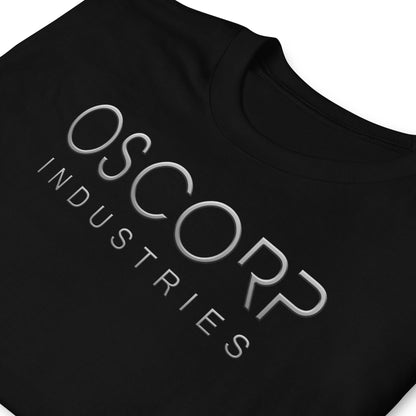 detalle de camiseta oscorp industries de spiderman en color negro