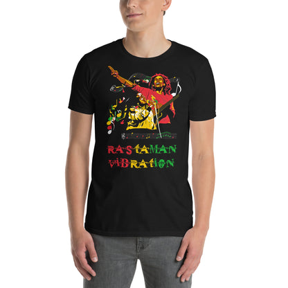 hombre con camiseta rastaman vibration bob marley en color negro