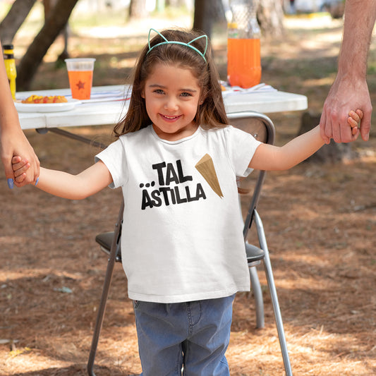 niña con camiseta tal astilla en color blanco