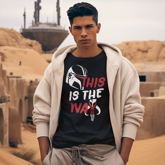 hombre con camiseta the mandalorian este es el camino this is the way en color negro