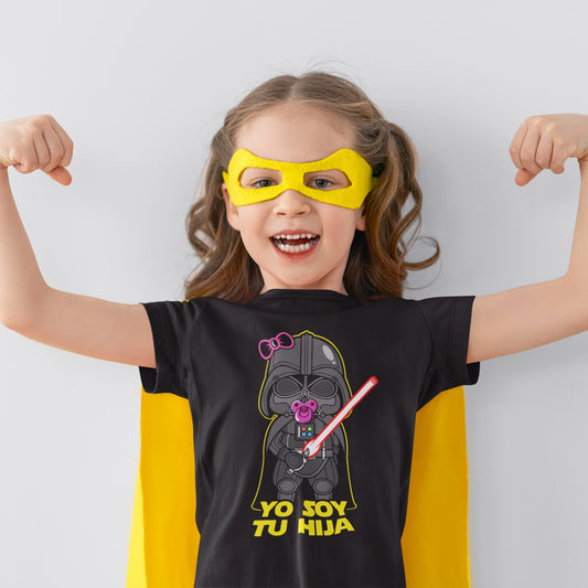 niña con camiseta yo soy tu hija darth vader star wars infantil en color negro