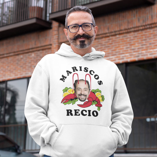 hombre con sudadera con capucha de mariscos recio de la que se avecina en color blanco