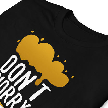 detalle de camiseta don't worry beer happy en color negro